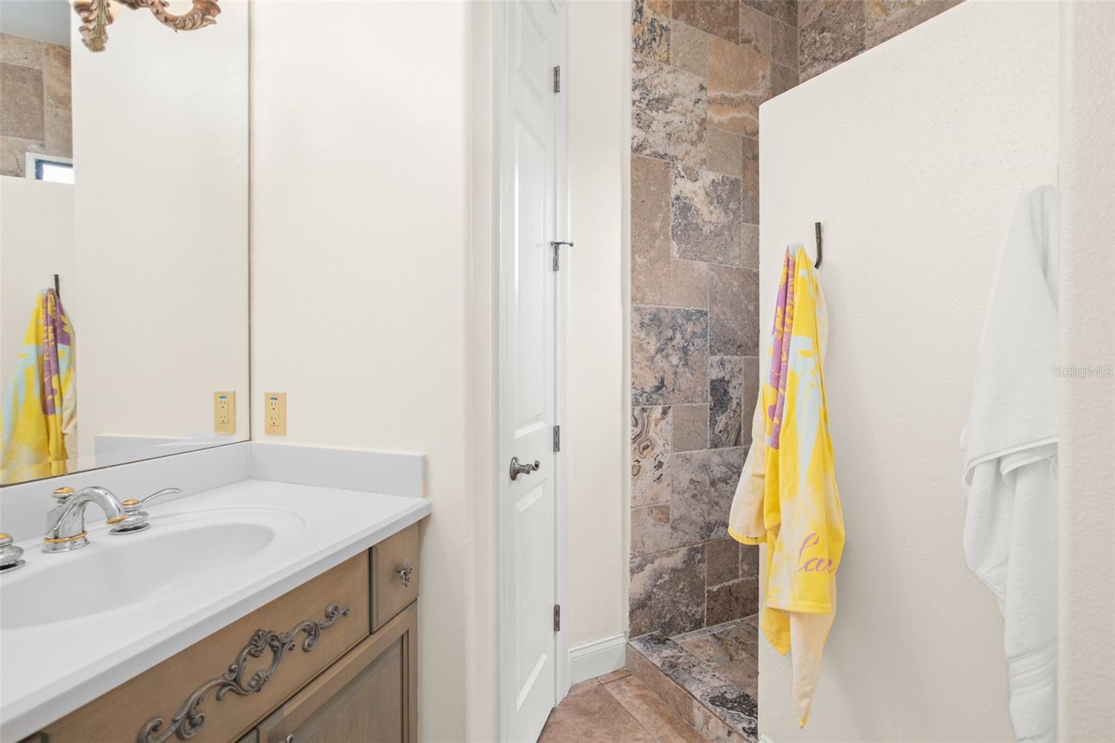 9011 Pinnacle Circle — photo 30