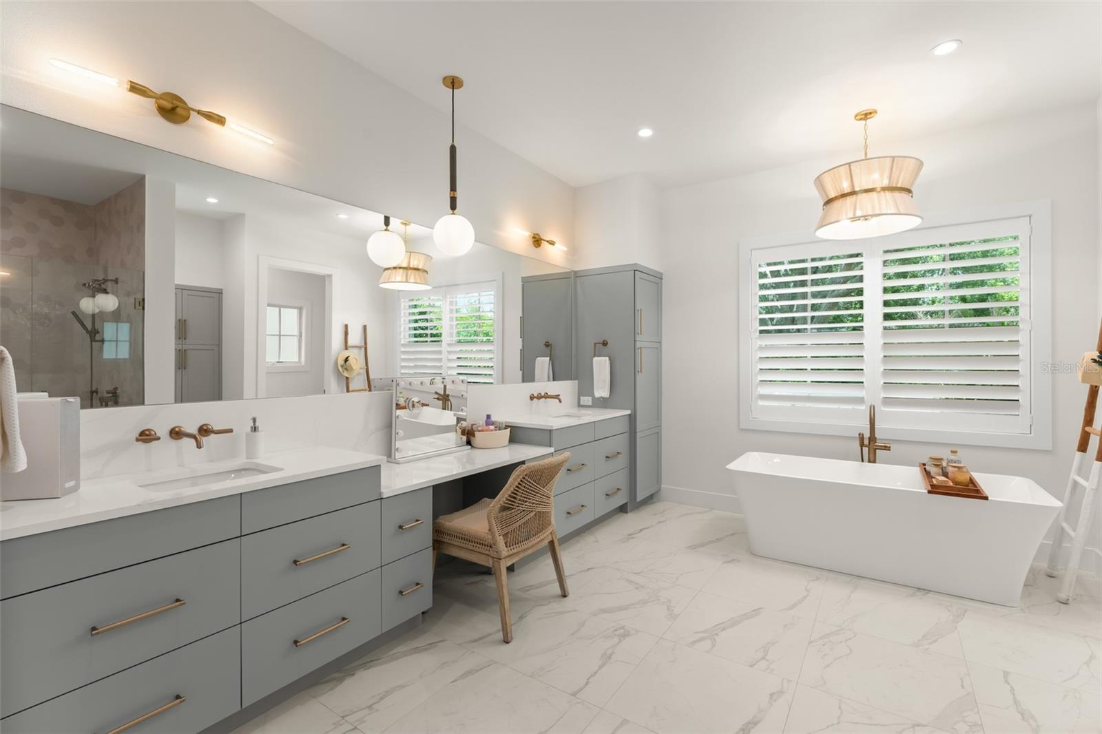 13542 Sunset Lakes Circle — photo 1